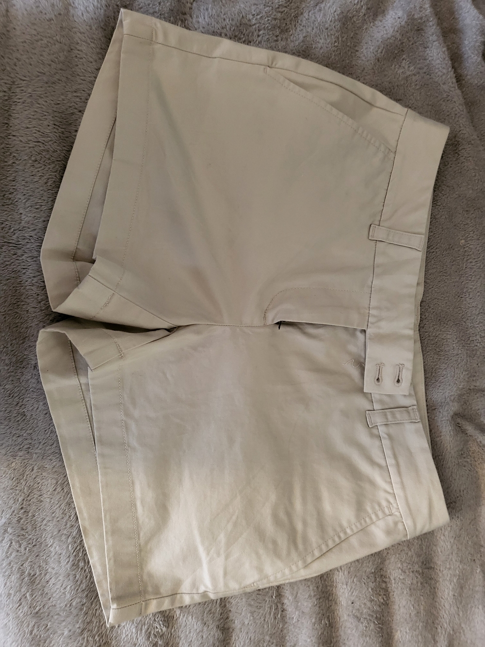 Vineyard Vines Beige/Tan Women's Shorts